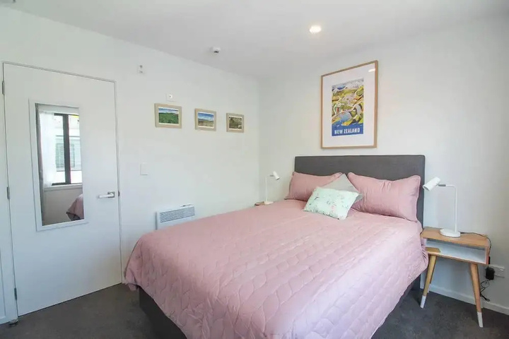 Room 4 of 14