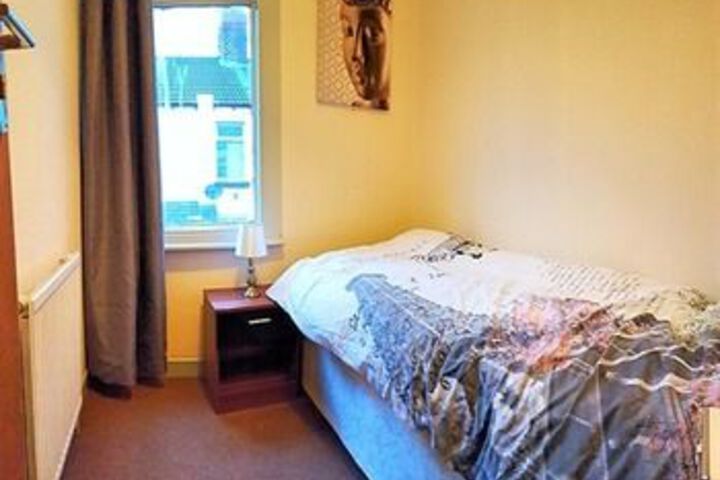 Room 10 of 24