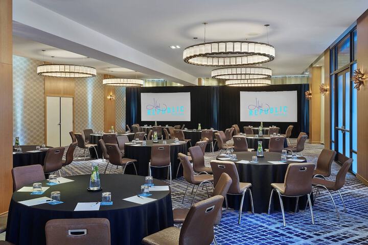 Meeting facility