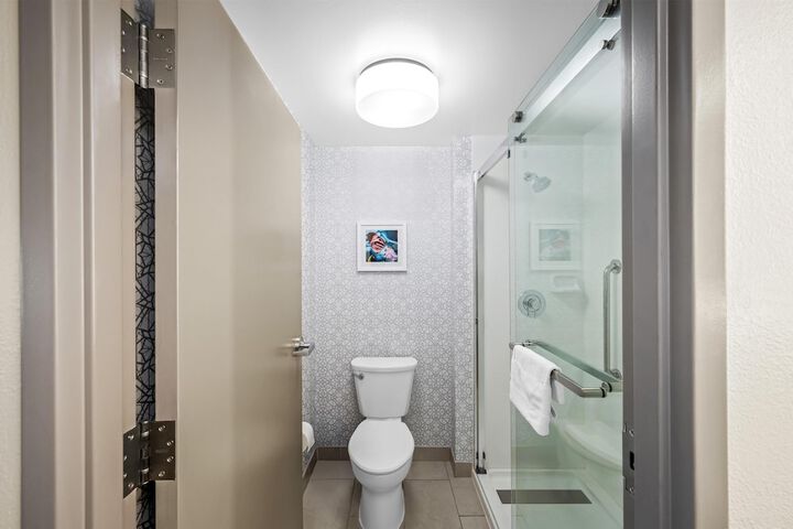 Bathroom shower