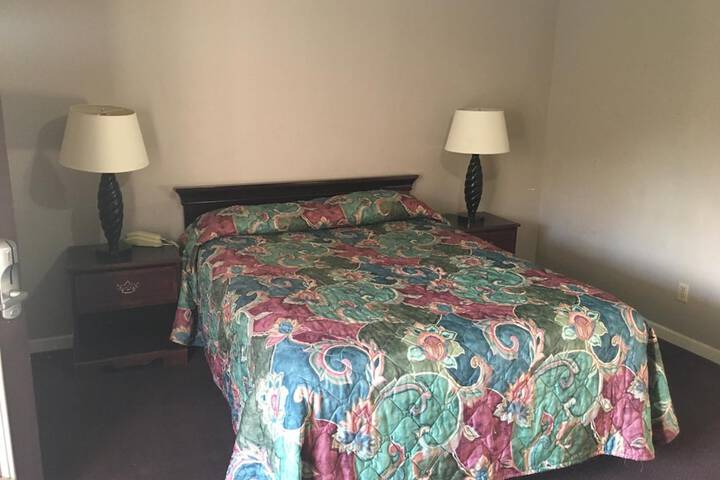 Room 9 of 34