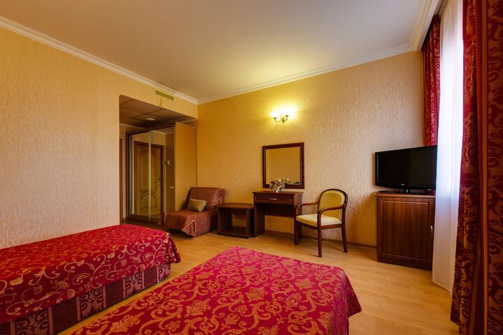 Room 17 of 30