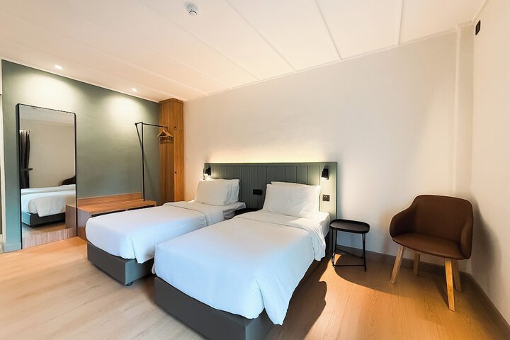 Room 12 of 64