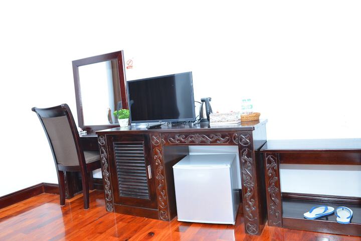 Room 15 of 49