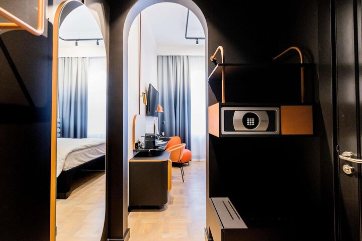 Room 78 of 229