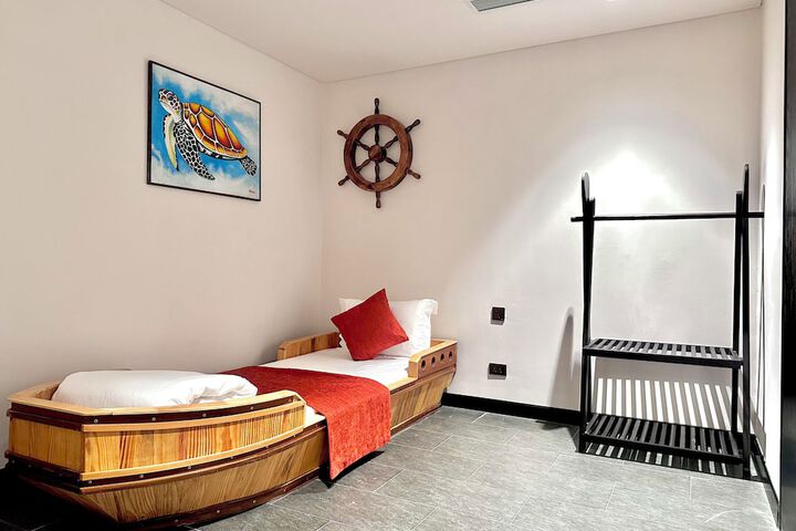 Room 39 of 303
