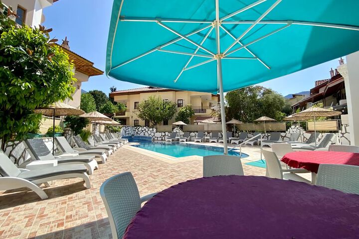 Hotel with Pool