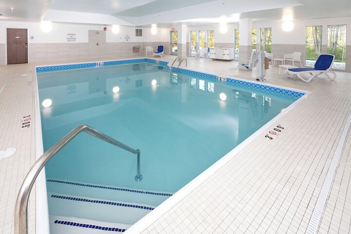 Pool 19 of 32