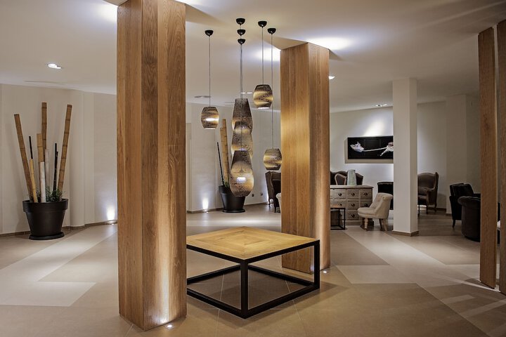 Lobby Entry
