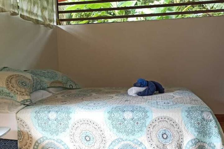 Room 3 of 38
