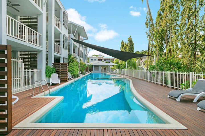 Pool 52 of 70