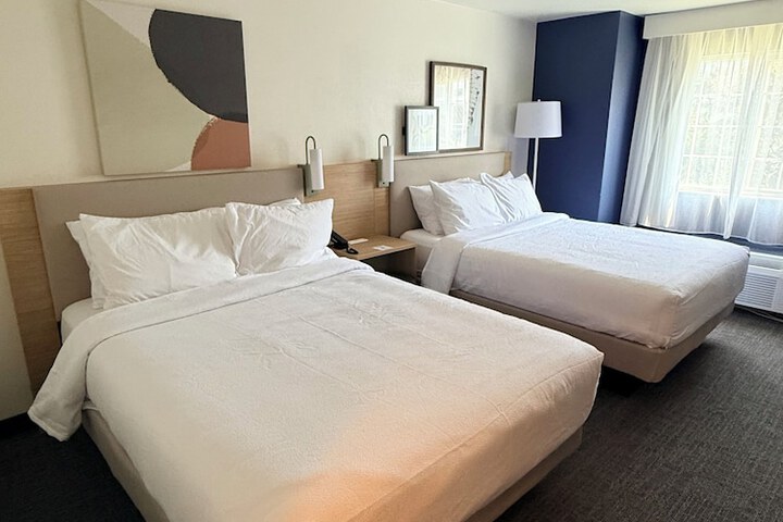 Room 12 of 35