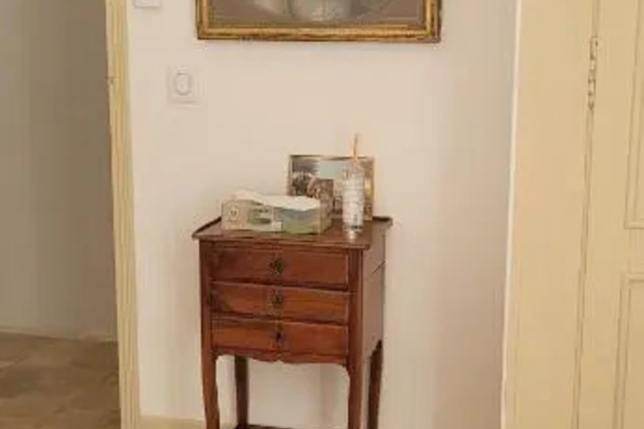 Room 2 of 13