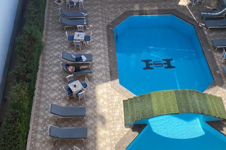 Pool 30 of 73