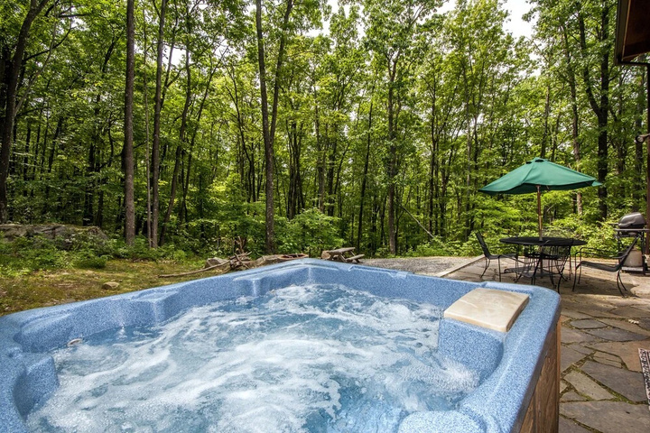 Pool 9 of 15
