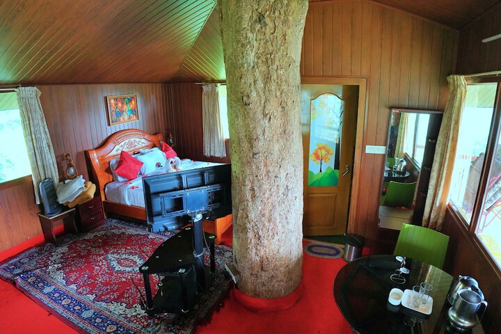Room 23 of 66