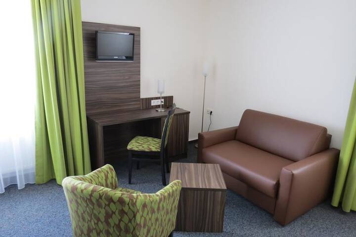 Room 8 of 39