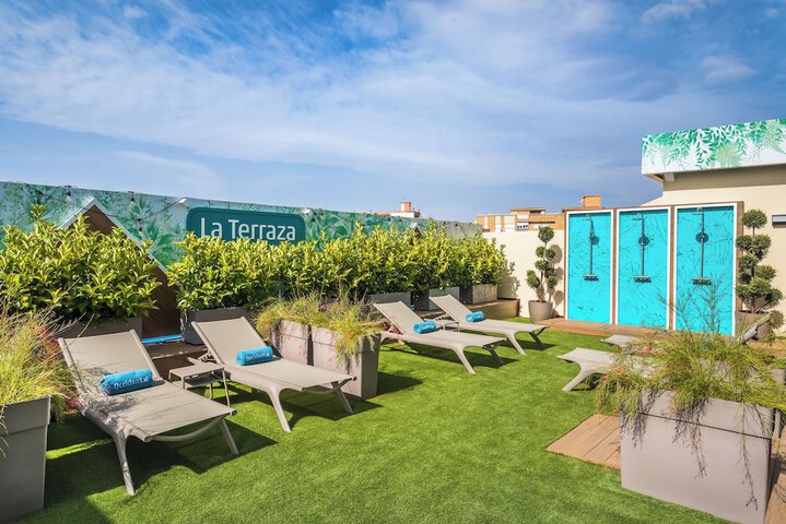 Sundeck 108 of 111