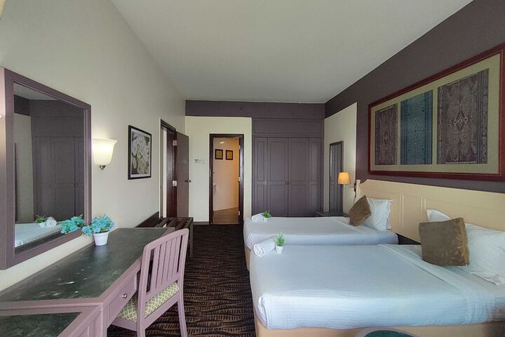Room 127 of 650