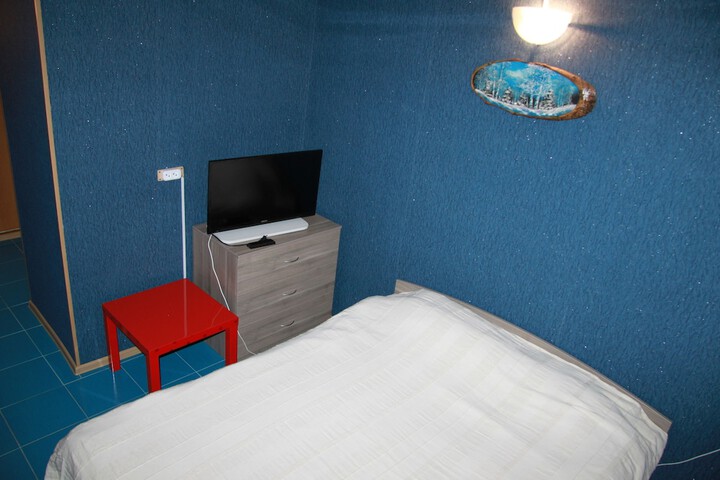Room 8 of 20