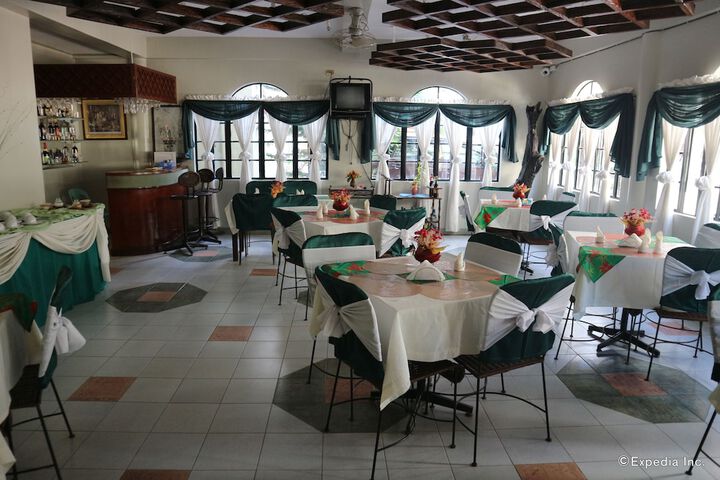 Dining Photos