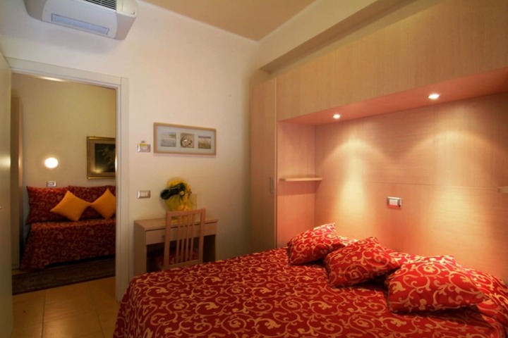 Room 23 of 67