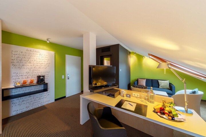 Room 15 of 71