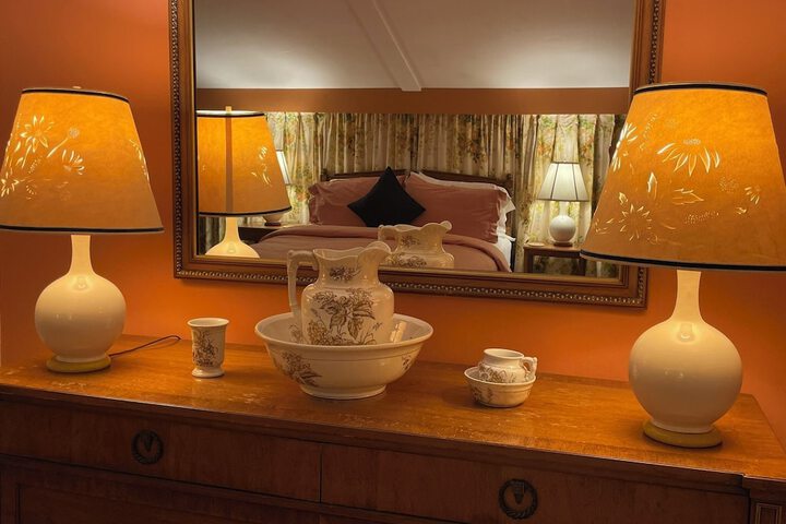 Room 93 of 148