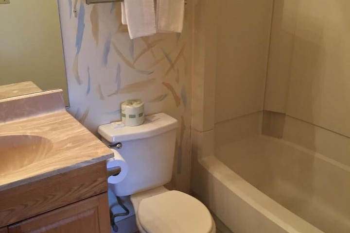 Room 40 of 53