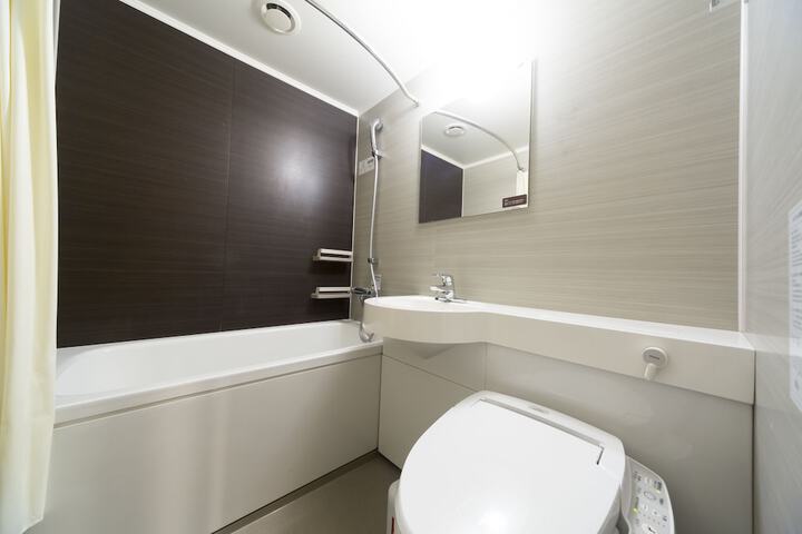 Clean Restrooms