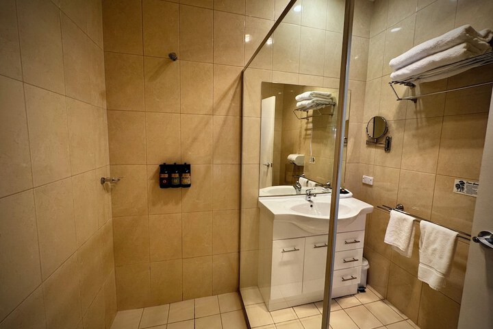 Room 17 of 20