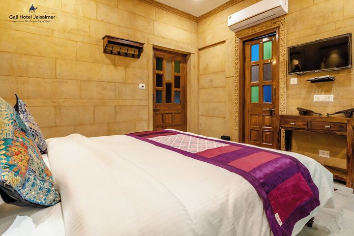Room 10 of 63