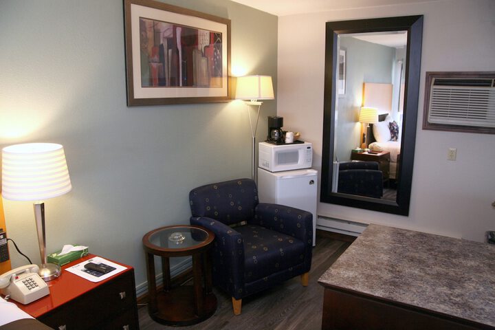 Room 8 of 71