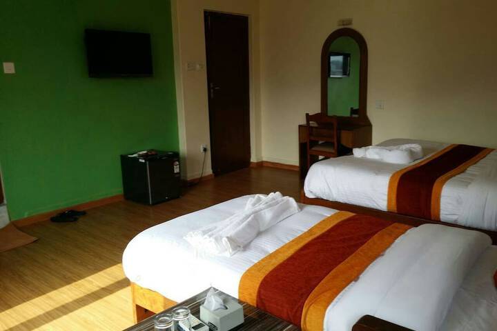 Room 6 of 36