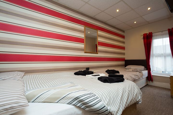Room 5 of 25
