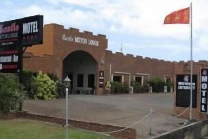 Castle Motor Lodge
