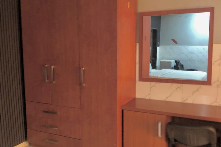 Room 3 of 19