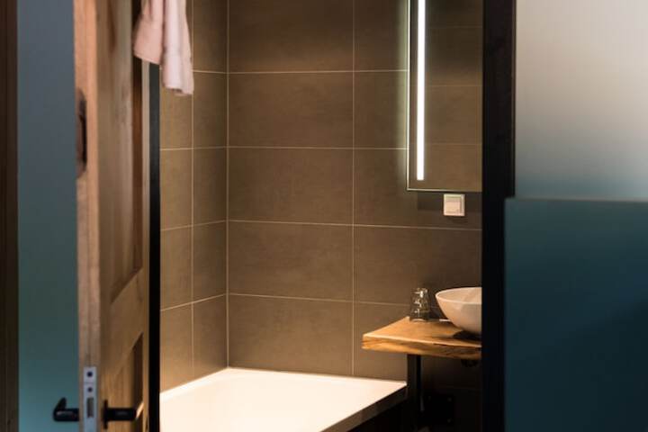 Room 20 of 36