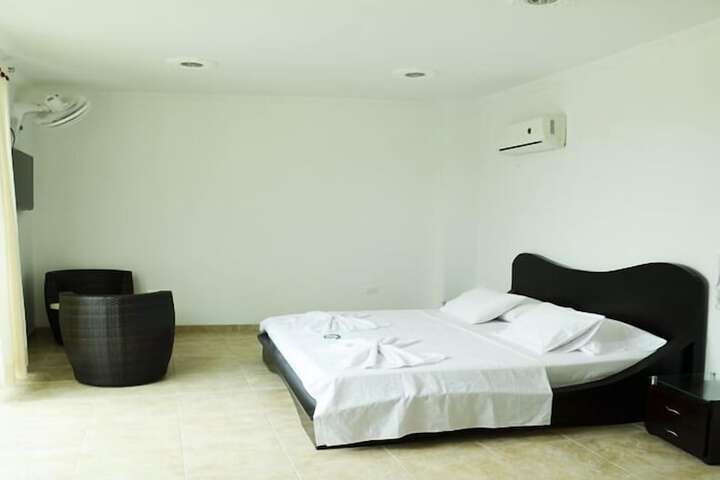 Room 15 of 30