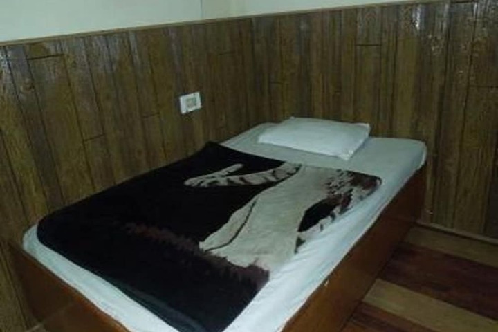 Room 12 of 20