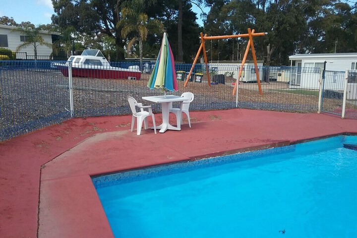 Pool 12 of 32
