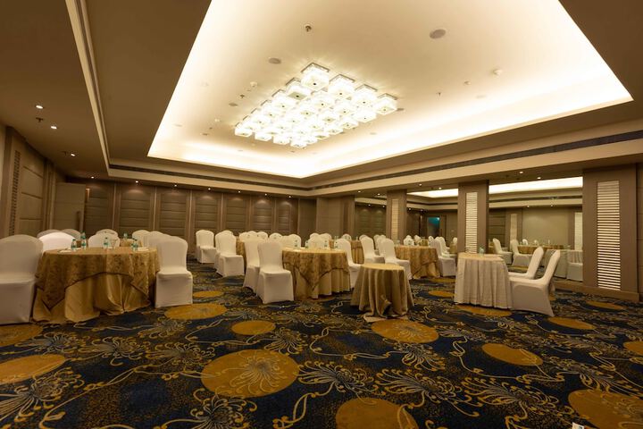 Ballroom/Hall 42 of 45