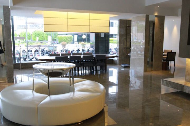Guest Lobby