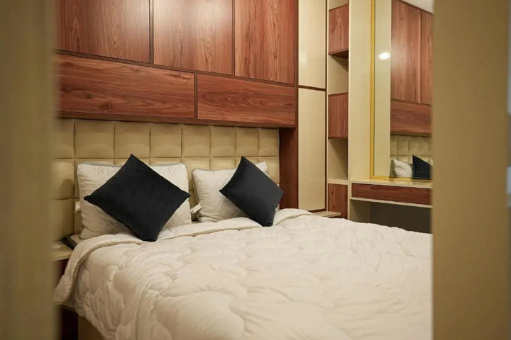 Room 5 of 22