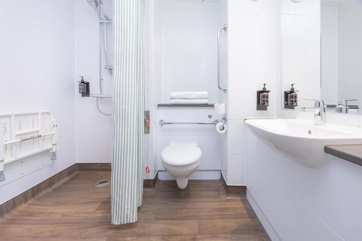 Clean Restrooms