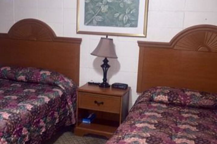 Room 12 of 24