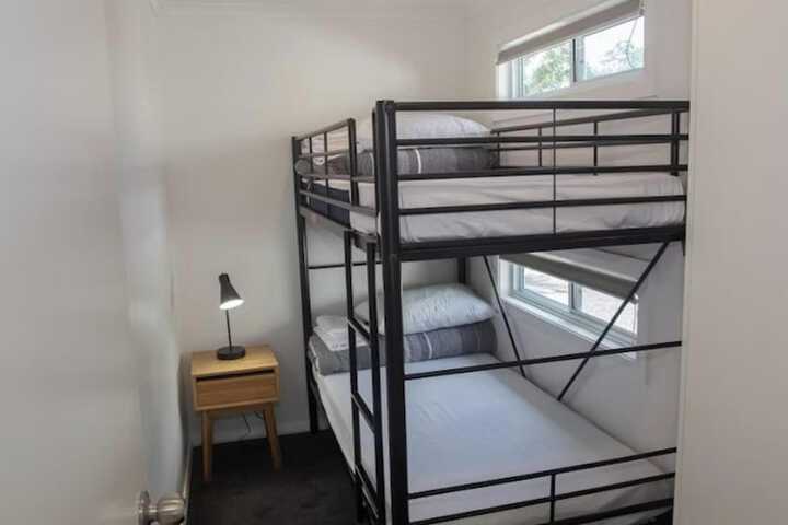 Room 27 of 102
