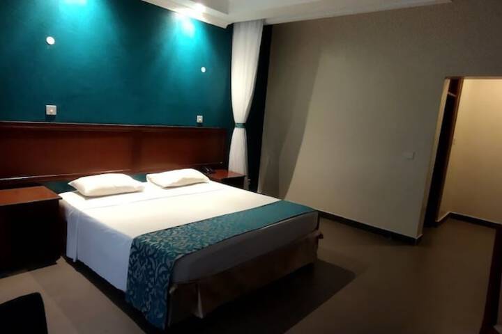 Room 16 of 53