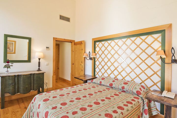 Room 9 of 73