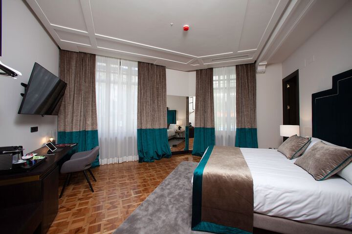 Room 34 of 85
